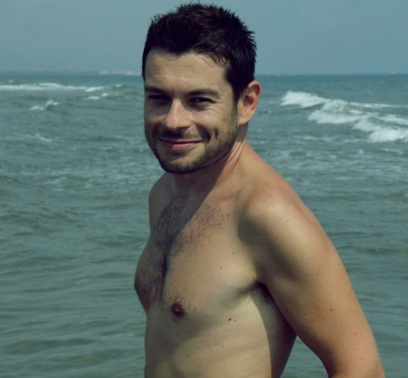 Date this good-looking Spain man Pol from Barcelona ES453