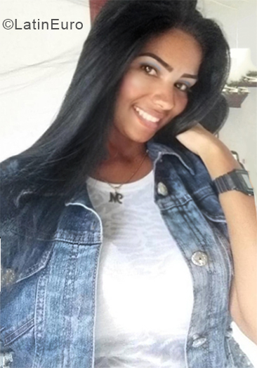 Date this gorgeous Venezuela girl IVELISSE from Chacao VE2260