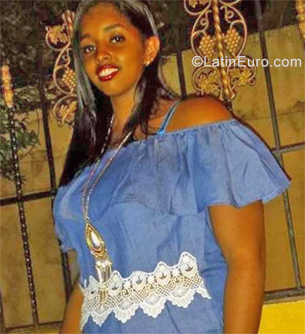 Date this pretty Dominican Republic girl Mariel from La Vega DO34401