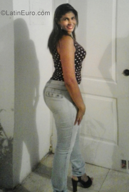Date this funny Venezuela girl La negra from Managas VE2281