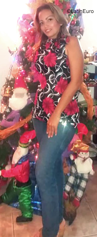 Date this charming Venezuela girl Soletra26 from Maturin VE2295