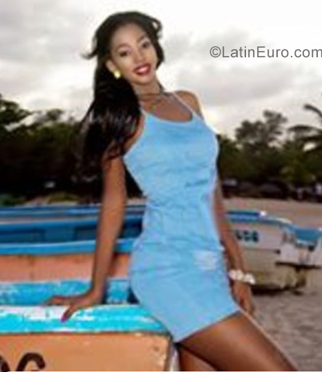 Date this gorgeous Dominican Republic girl Sophie from Punta Cana DO34586