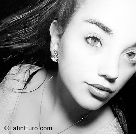 Date this georgeous Argentina girl Abril from Cordoba AR190