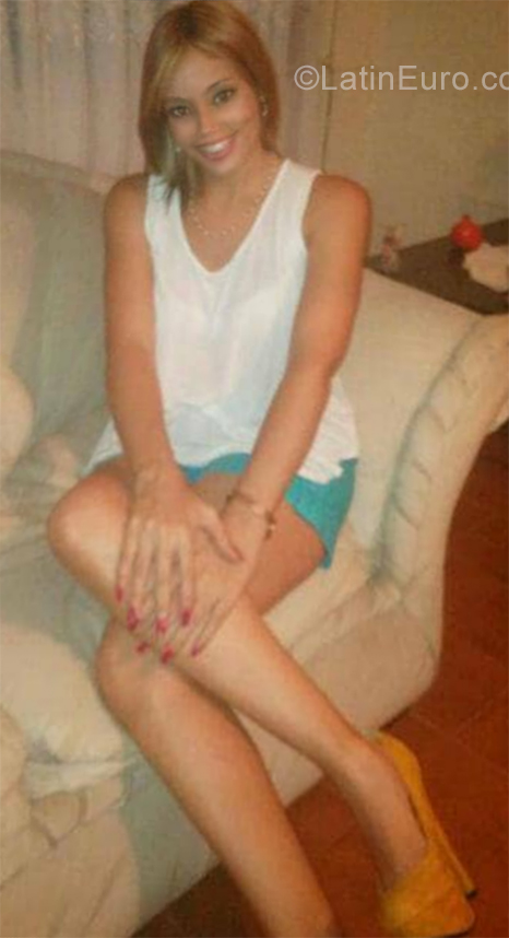Date this exotic Venezuela girl Jennifer from Caracas VE2350