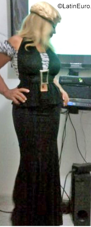 Date this hard body Colombia girl Mary from Bogota CO25304