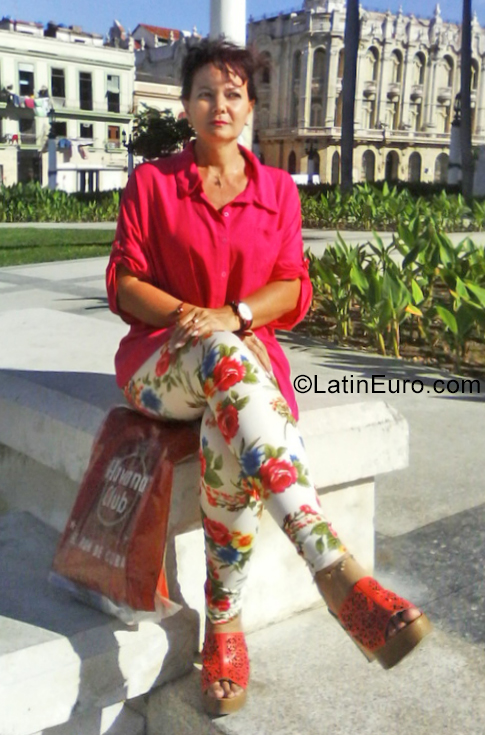 Date this stunning Cuba girl Yamilet Hernnde from La Habana CU516