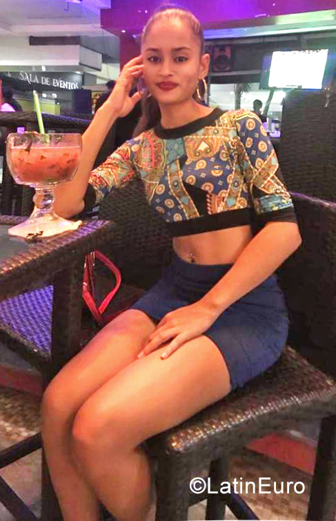 Date this exotic Dominican Republic girl Jessica from Santiago DO34754