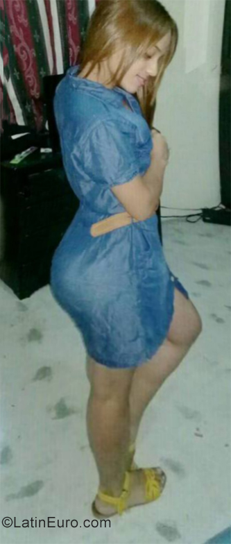 Date this hot Colombia girl Pauin from Medellin CO25367