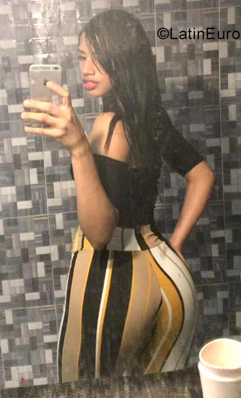 Date this happy Dominican Republic girl Jessie from Santo Domingo DO34899