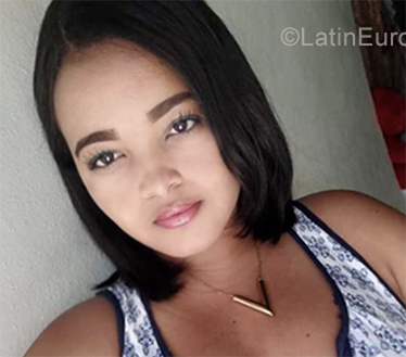 Date this athletic Dominican Republic girl Karelen from  DO34976