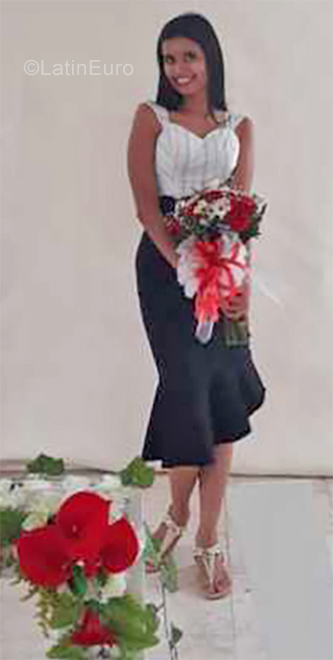 Date this attractive Colombia girl Nina from Bucaramanga CO25472