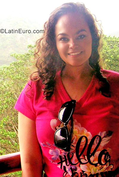 Date this tall Colombia girl Cindy from Bogota CO25485