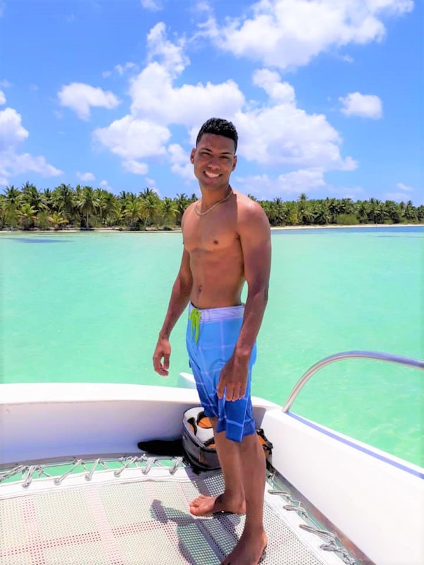 Date this fun Dominican Republic man Victor from San Rafael Del Yuma DO35068