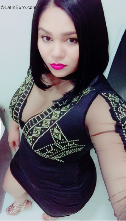 Date this passionate Dominican Republic girl Zuleica from Puerto Plata DO35083