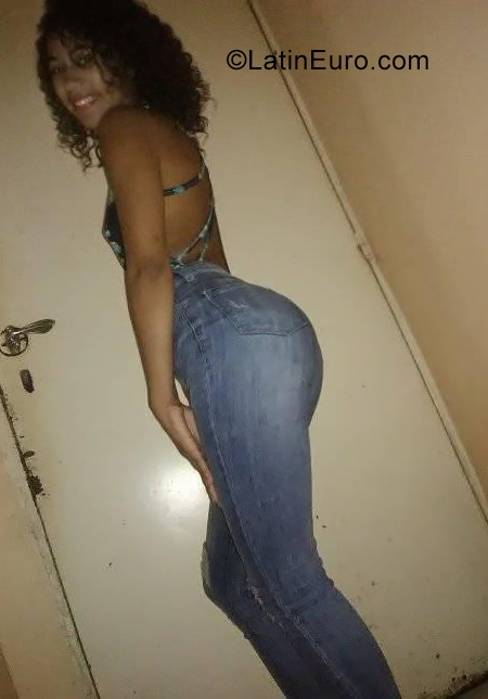 Date this passionate Venezuela girl Yorgeles from Caracas VE2453