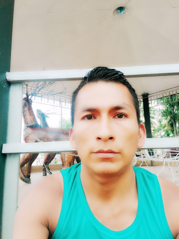 Date this hard body Ecuador man Mauro from Santiago EC337