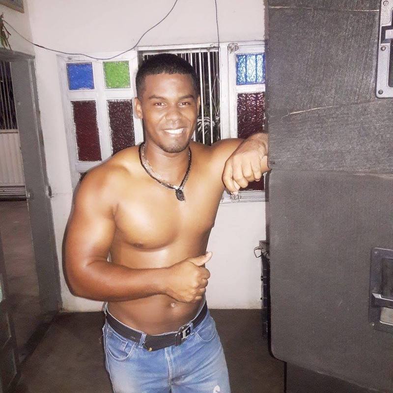 Date this pretty Venezuela man Denny from Guayana VE2464