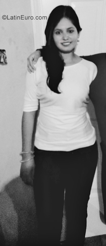 Date this young Venezuela girl Maria from Merida VE2465