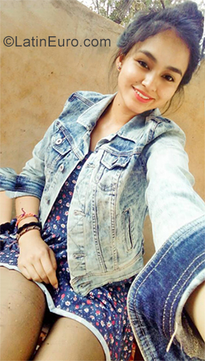 Date this delightful Peru girl Cristal from Cajamarca PE1401