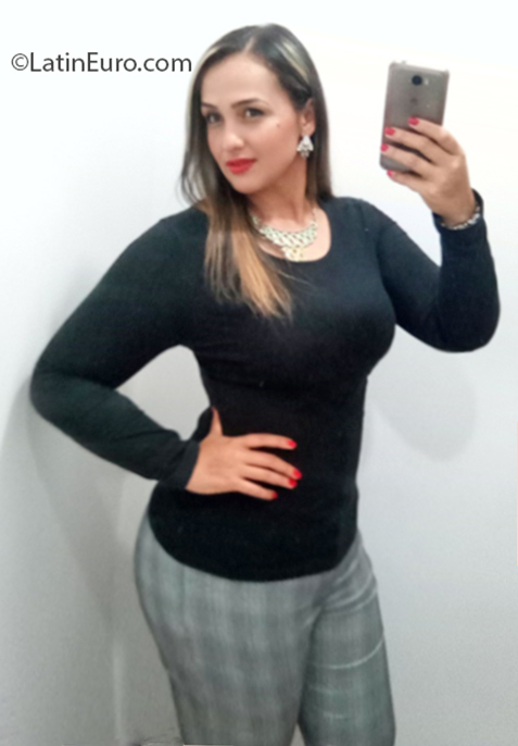 Date this cute Colombia girl Liliana from Medellín CO25559
