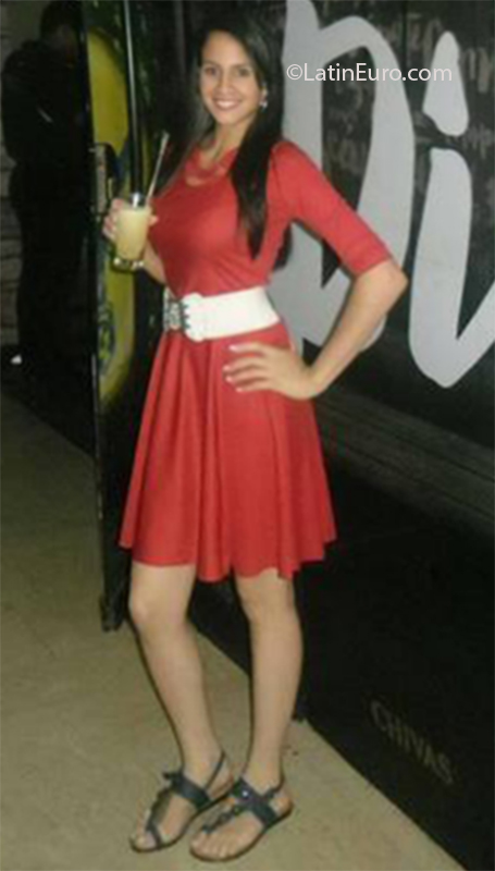 Date this foxy Venezuela girl Dagliaris from Caracas VE2485