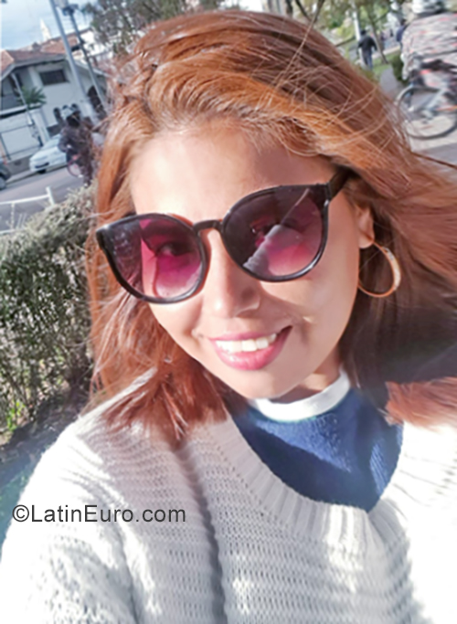 Date this attractive Ecuador girl Karol from Guayaquil EC339