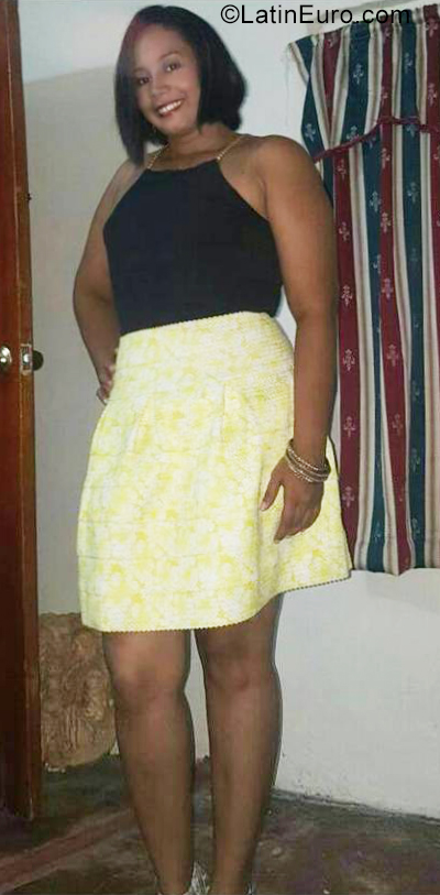 Date this nice looking Colombia girl Liseth from Cartagena CO25630