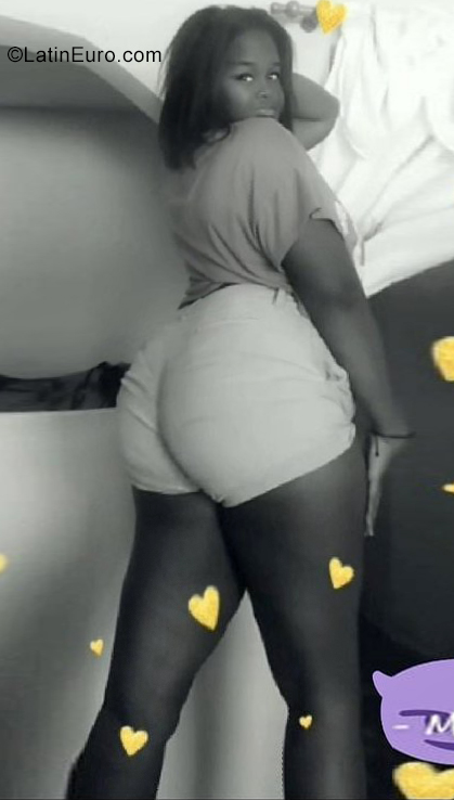 Date this lovely Dominican Republic girl Johanna from Santo Domingo DO39442