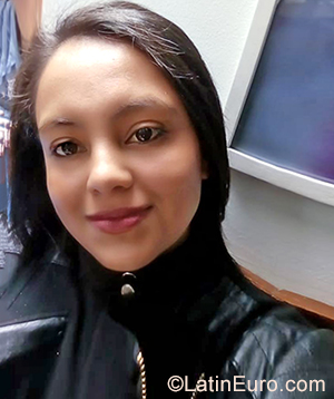 Date this fun Colombia girl Anguely from Bogota CO25740