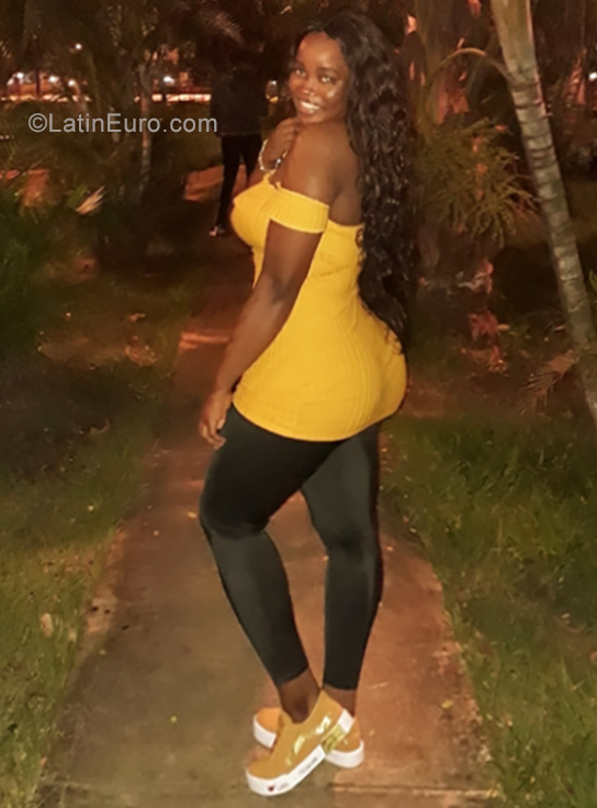 Date this hot Colombia girl Johanna Patricia from Cali CO26971