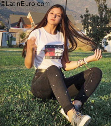 Date this pretty Chile girl Denise from Consepcion CL141