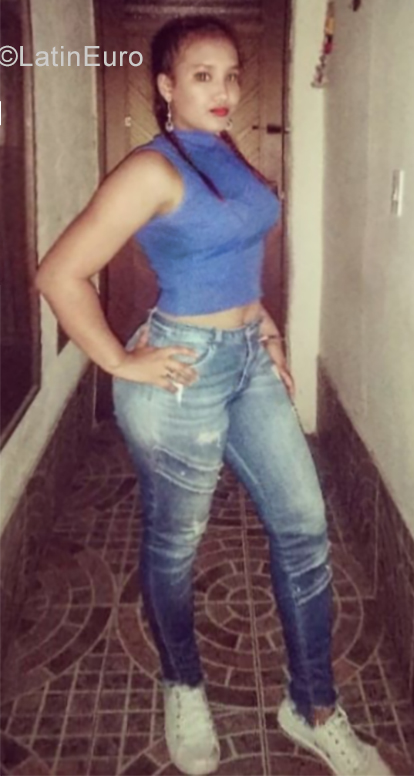 Date this hot Colombia girl Angie from Medellin CO25804