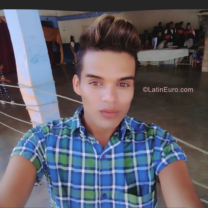 Date this good-looking Venezuela man Glabseni from Barquisimeto VE2563