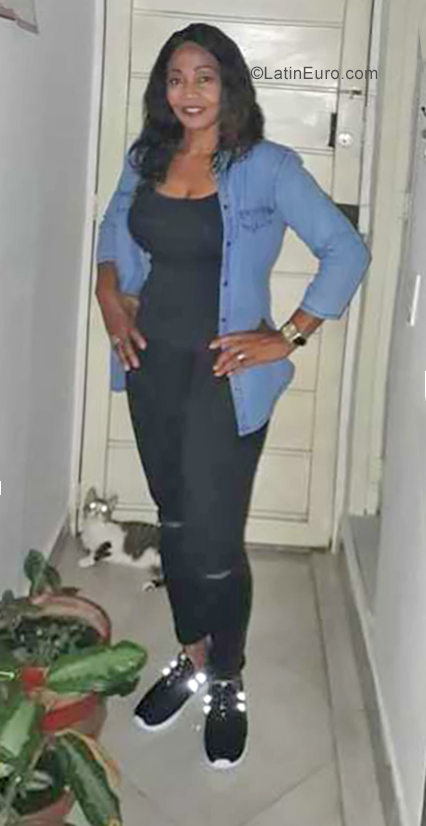 Date this pretty Colombia girl Maria Estefana from Medellin CO25833