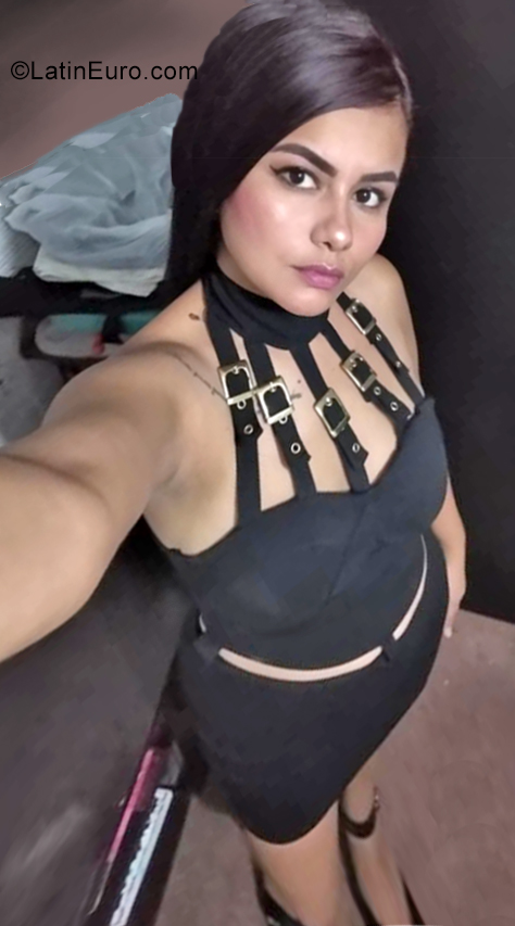 Date this athletic Colombia girl Cynthia from Yumbo CO25836