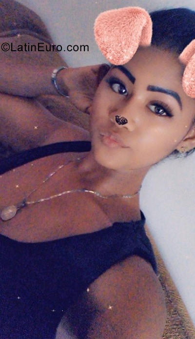 Date this athletic Venezuela girl Diana from Cumana VE2674