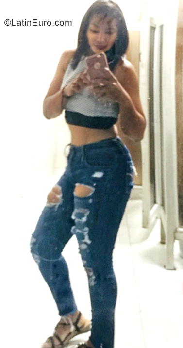 Date this cute Dominican Republic girl Yess barrera from Santiago DO35634