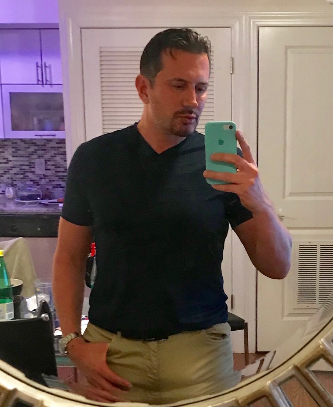 Date this hard body United States man New Yorker from Lyndhurst US20219