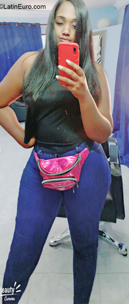 Date this tall Dominican Republic girl Miguela from Santo Domingo DO35726