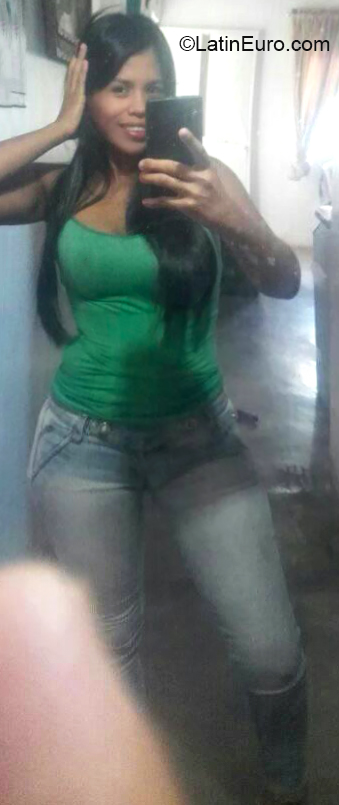 Date this lovely Venezuela girl Orlenyis from Coro VE2616