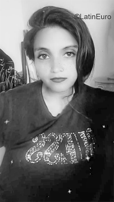 Date this hot Colombia girl Electra from Bogota CO25918