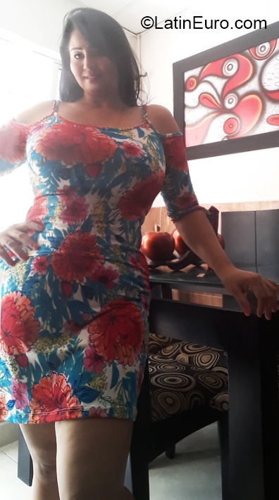 Date this foxy Colombia girl Sofia from Cartagena CO30610