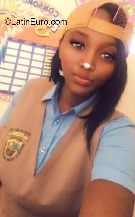 Date this lovely Dominican Republic girl Ana lidia from Juan Dolio DO35809