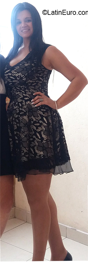 Date this good-looking Colombia girl Adriana from Bogotá CO26443