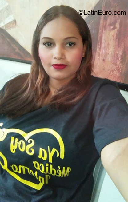 Date this lovely Dominican Republic girl Maria from Santo Domingo DO35843
