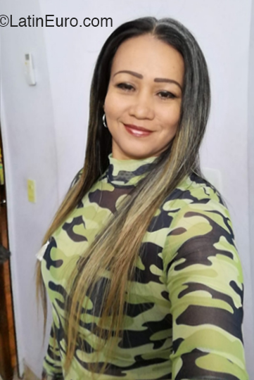 Date this georgeous Colombia girl Maritz from Cucuta CO26049