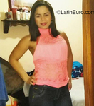 tall Colombia girl Desireth from Medellin CO26055