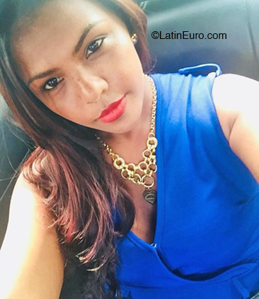 Date this gorgeous Dominican Republic girl Ana from Santo Domingo DO36065