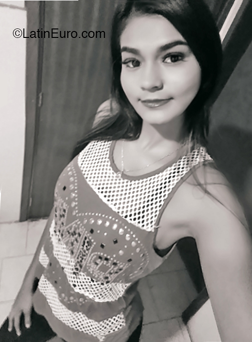 Date this young Venezuela girl Chiquinquira from Cumana VE2707