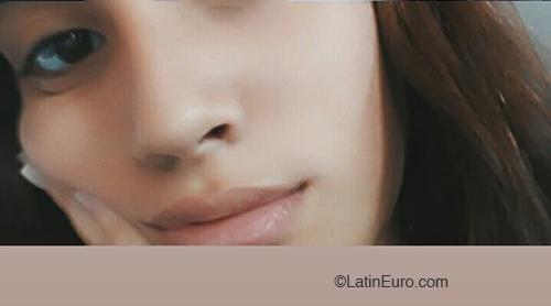 Date this stunning Argentina girl April from San Juan AR237